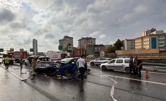 TEM'de zincirleme facia! 8 araç birbirine girdi, Ölü ve yaralılar Var