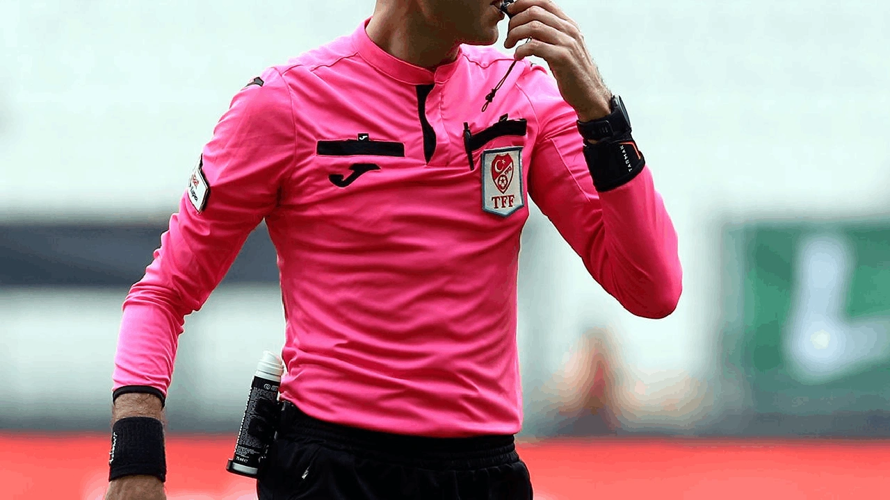 Trabzonspor-Beşiktaş maçının hakemi belli oldu: İşte 5. haftanın hakem
