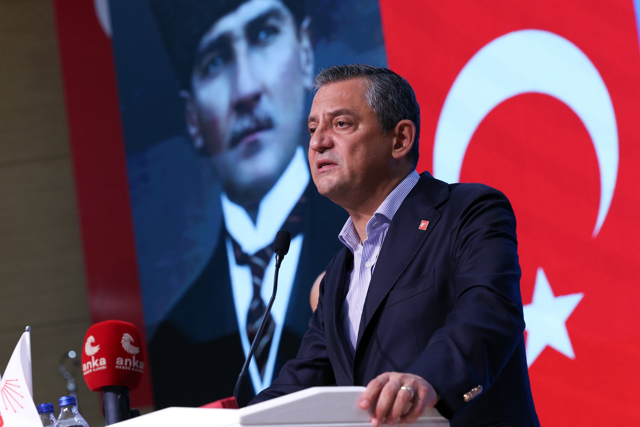 Özgür Özel'den teğmenlere destek: Elbette Mustafa Kemal'in askerleri
