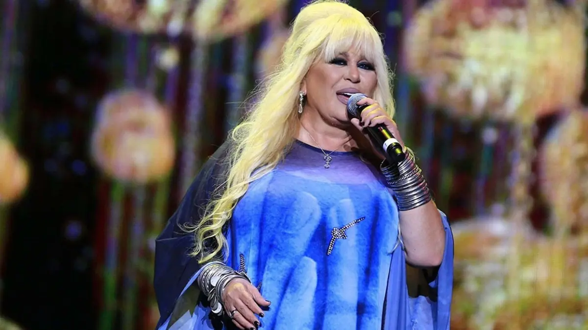 Zerrin Özer'den bomba açıklama: "Cumhurbaşkanımızı seviyorum" dedim di