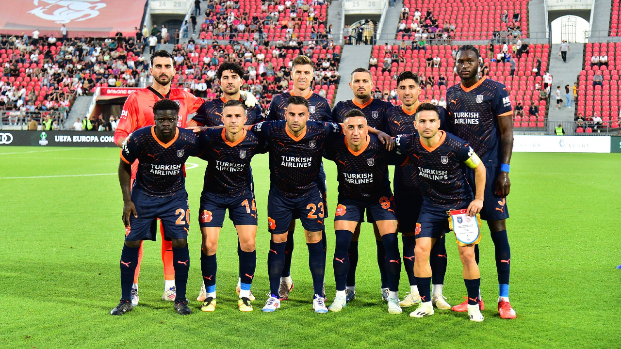 Başakşehir ilk maçı tek golle aldı: Avantajı kaptık, sıra rövanşta