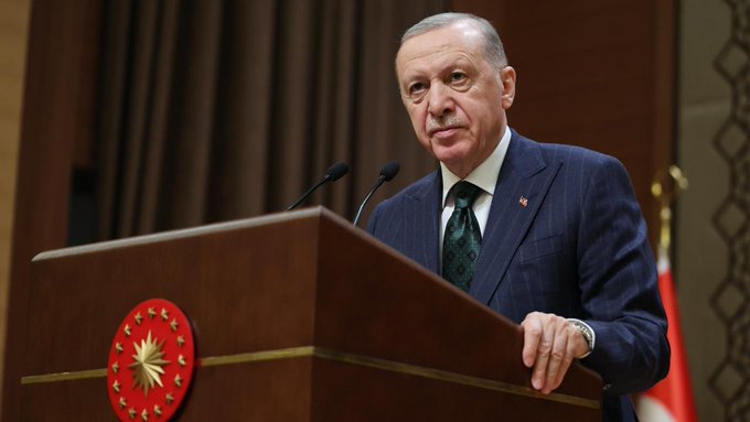 Cumhurbaşkanı Erdoğan'dan muhalefete asgari ücret eleştirisi!