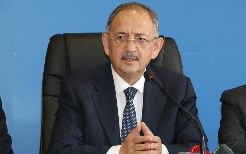 Mehmet Özhaseki istifa etti