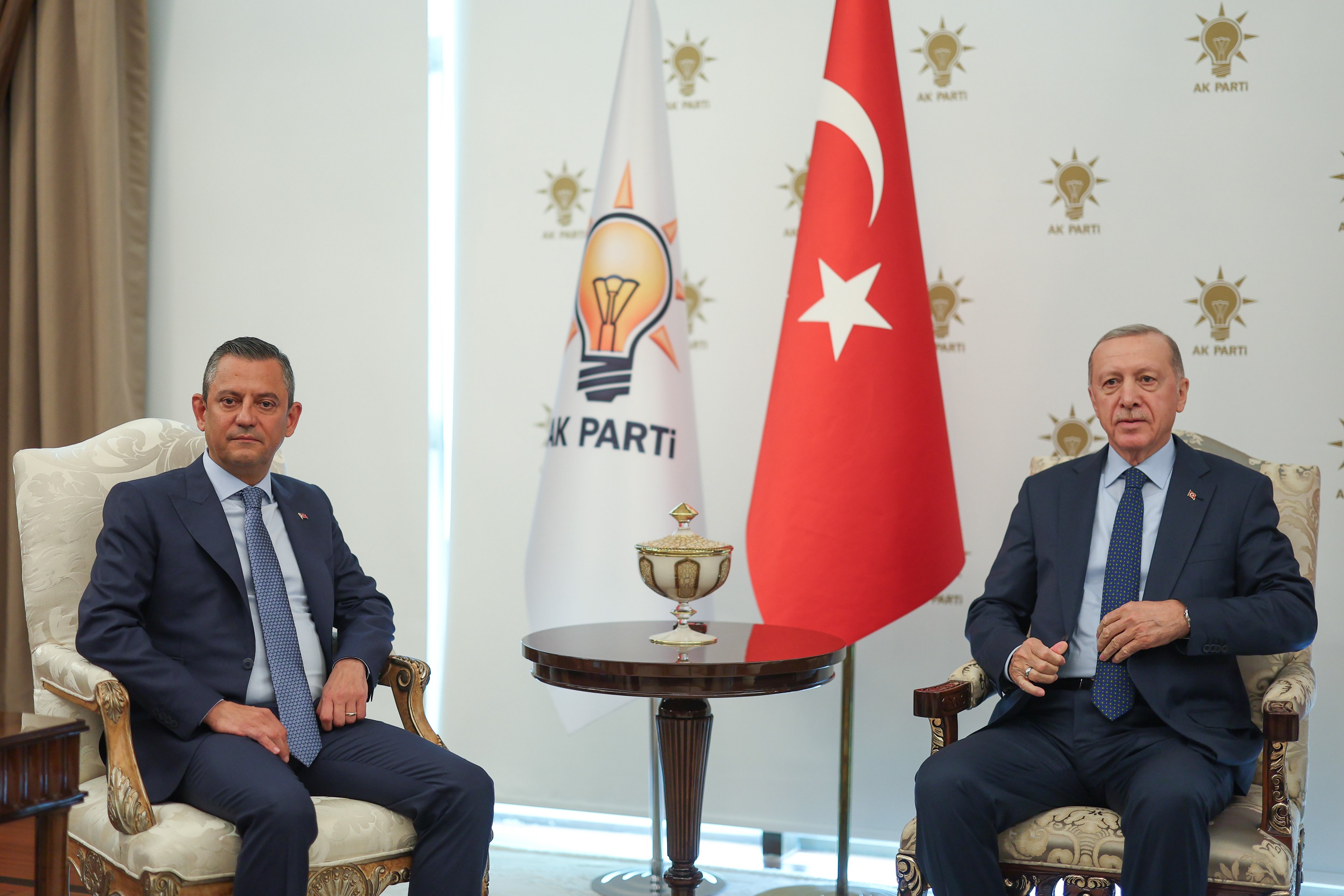 Erdoğan'ın Özgür Özel'e iade-i ziyareti için tarih açıklandı