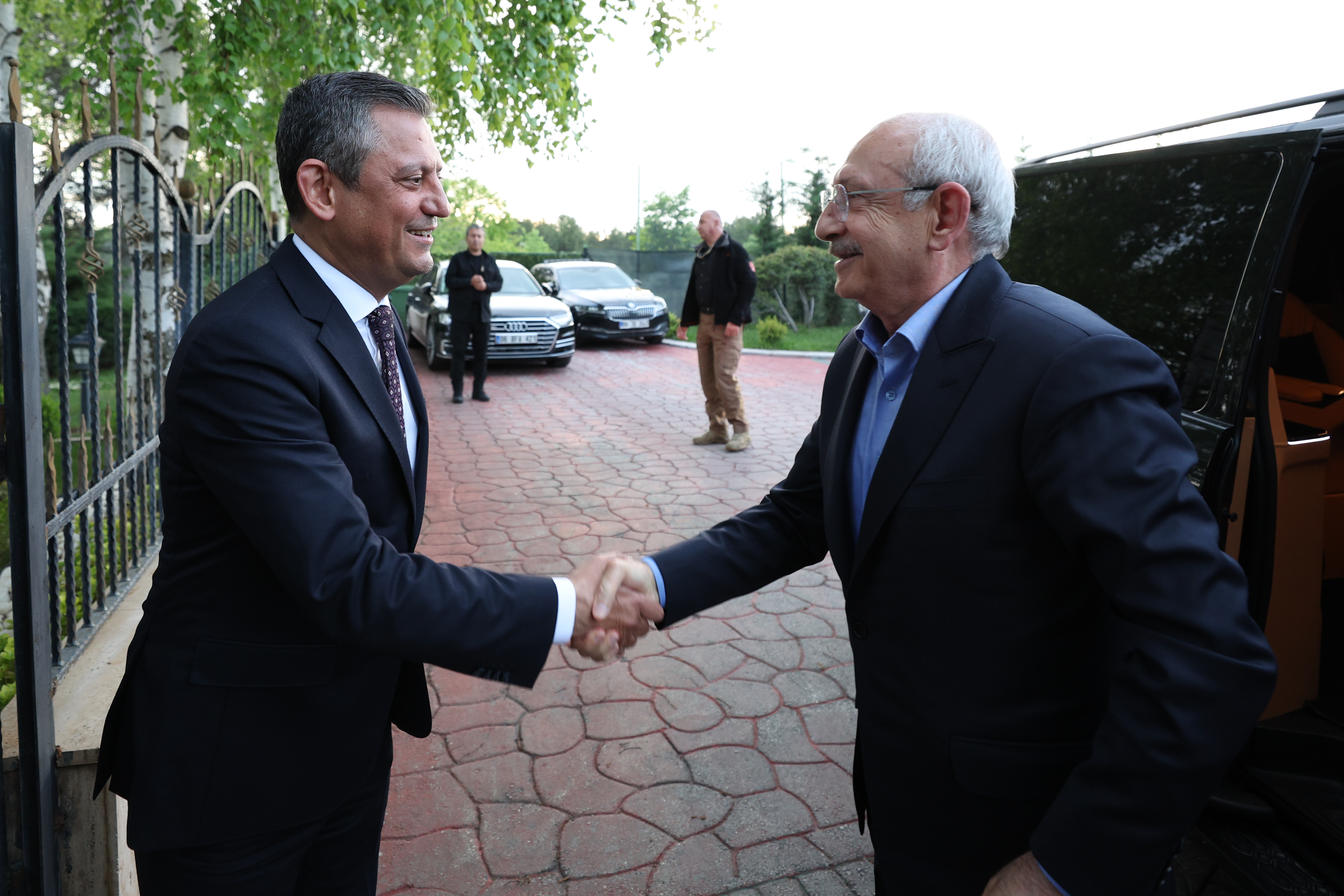 CHP Genel Başkanı Özgür Özel, Kılıçdaroğlu ile görüştü