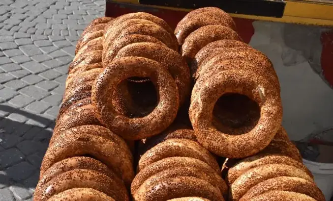 Ekmekten sonra sıra simitte