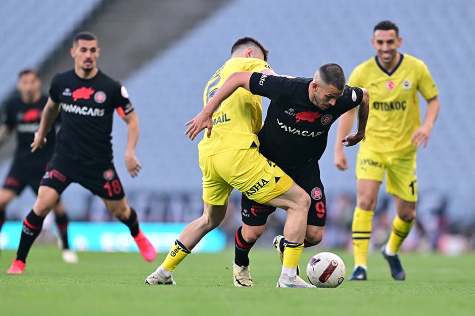 Fenerbahçe, deplasmanda Karagümrük'ü 2-1 mağlup etti