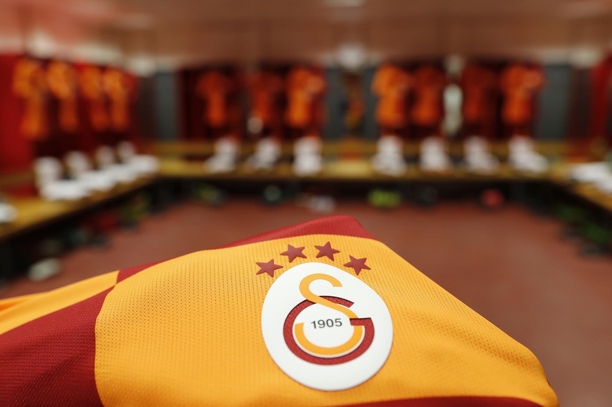 Galatasaray'dan yıldız transfer geliyor!