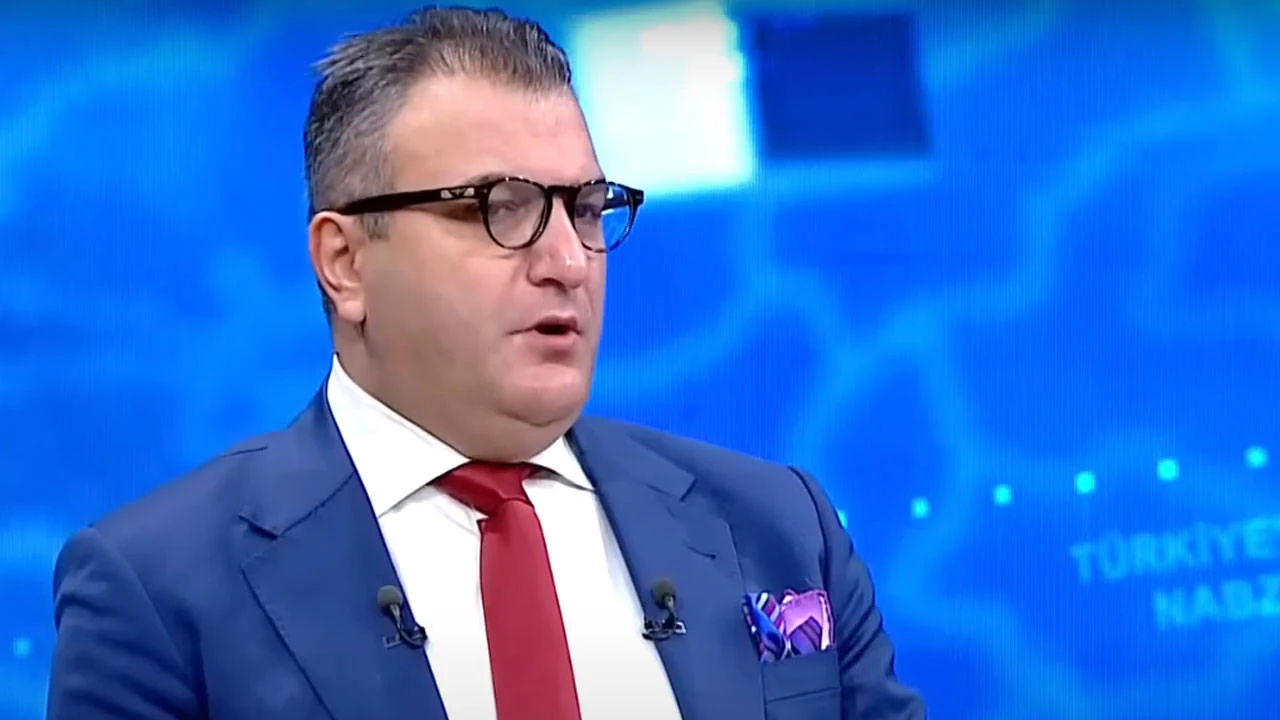 Cem Küçük İsrail'le ticareti savundu: Tel satıyoruz, dikenli teli kendileri yapıyor