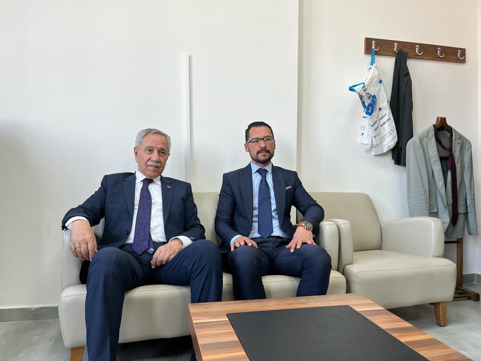AK Parti ve Yeniden Refah Partisi'nde işler karıştı: İl sorumlusundan Bülent Arınç'a sert sözler