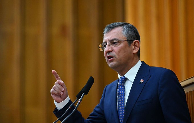 Murat Kurum'dan Özgür Özel'e; Sen kimsin ki 650 bin gencimizin vatan sevgisini sorguluyorsun