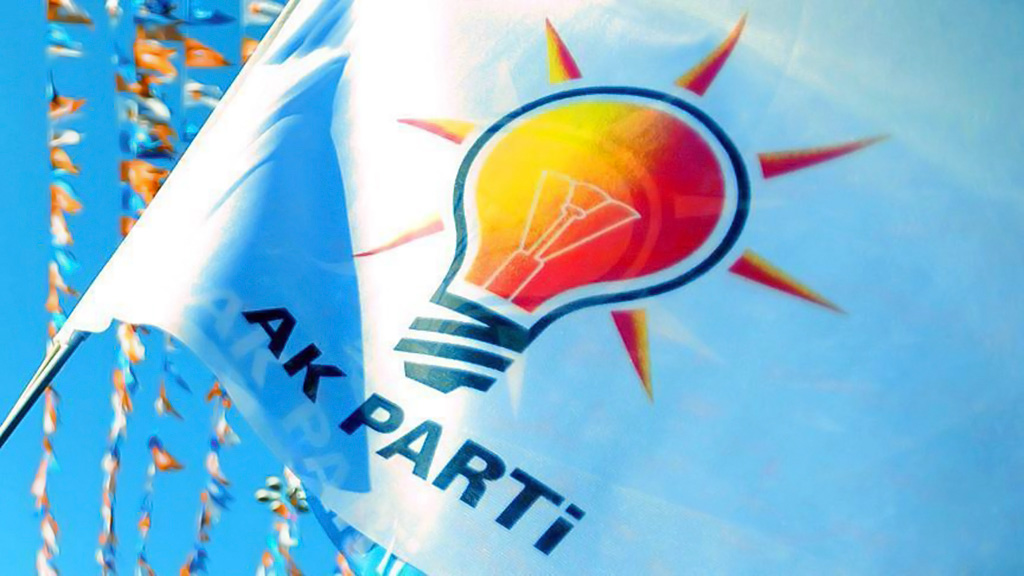 AK Parti'de toplu istifa