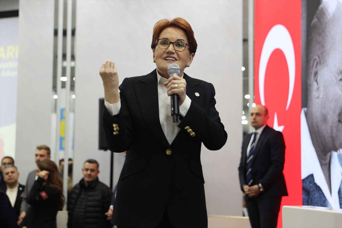 Meral Akşener: Asgari ücreti heyecanla bekliyorsunuz ama geçinemezsiniz