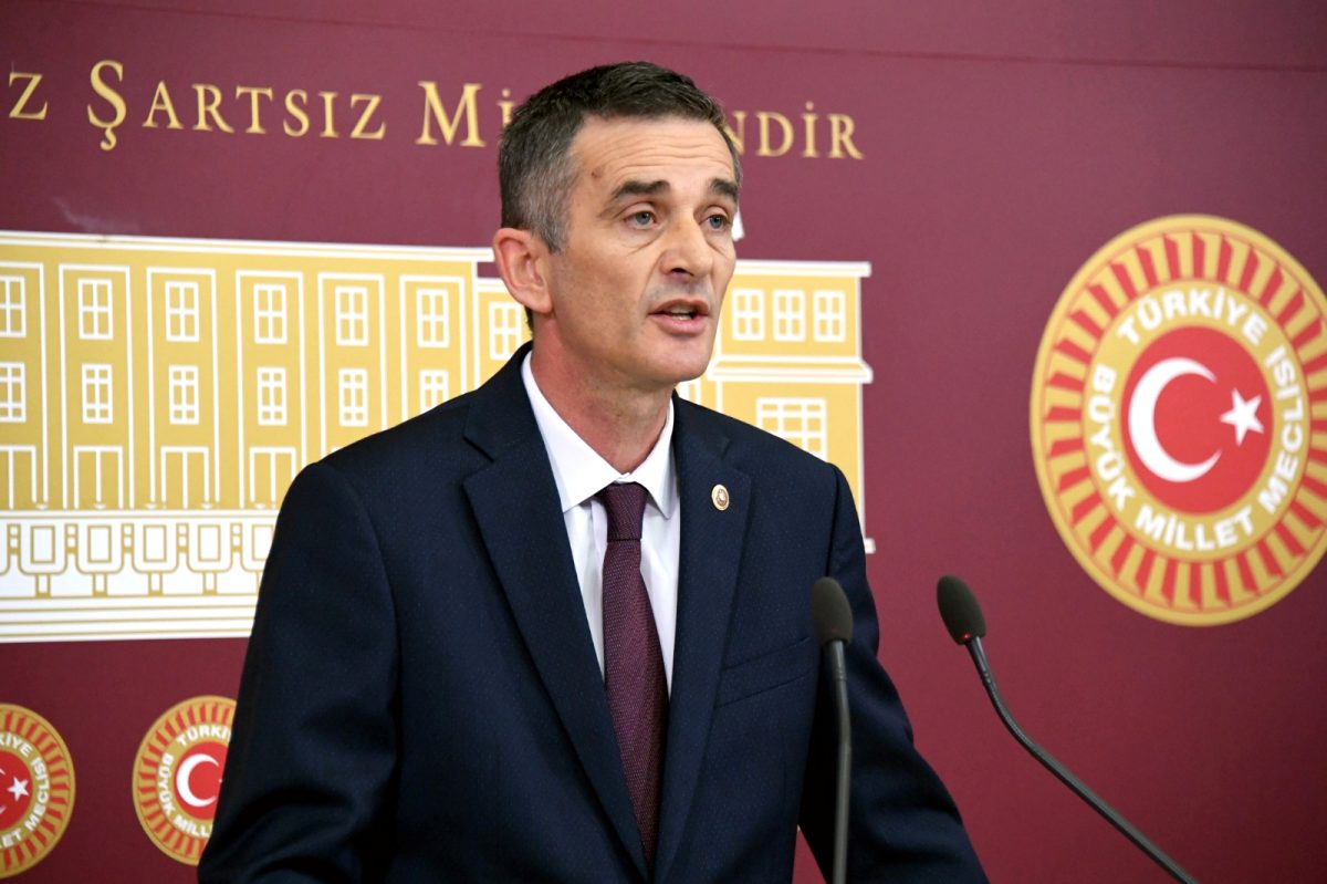 İhraç edilen Ümit Dikbayır'dan açıklama!