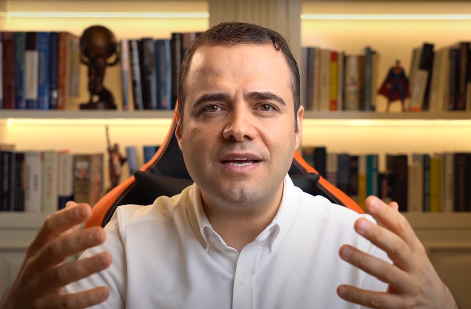 Özgür Demirtaş: Faiz arttırımı geçmişte yapılan hataların bir bedelidi