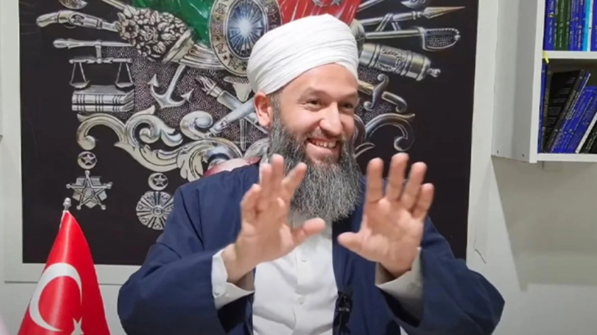 Hüseyin Çevik'in skandalları bitmiyor: 1 erkeğe 40 kadın düşecek!