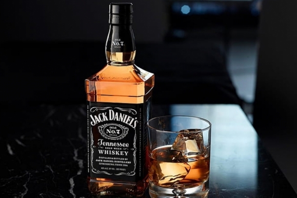 Jack Daniels Fiyatları 2023| 35'lik, 70'lik ve 100'lük Jack Daniels