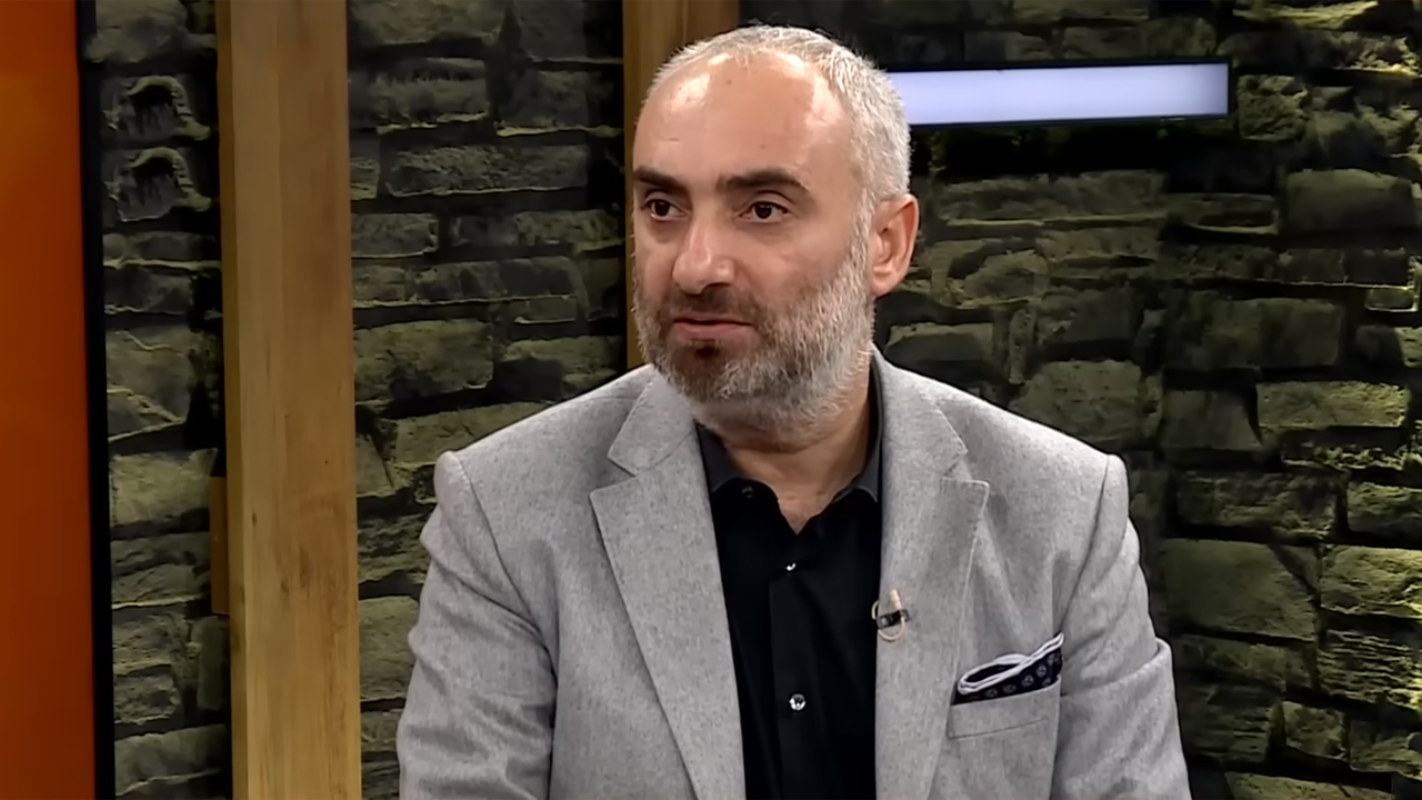 İsmail Saymaz: Yalan haberden gözaltı olsa yandaş medya çöker