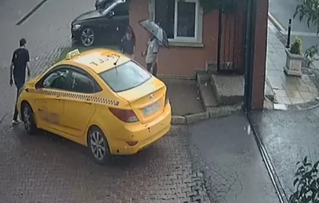 İstanbul'da iğrenç olay! 13 yaşındaki kız çocuğuna takside…