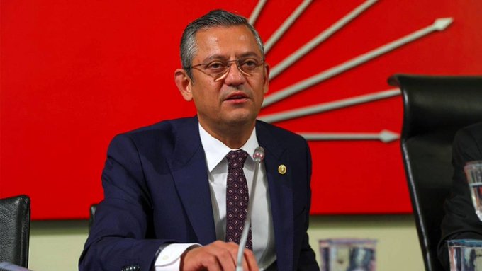 Özgür Özel: "CHP sağa kaydı ama biz düzelteceğiz."