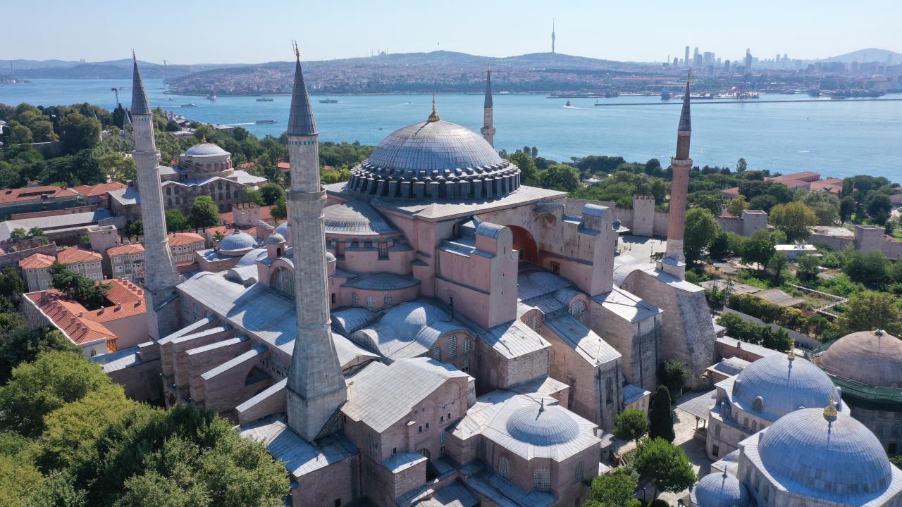 Ayasofya'da yine kapı kırıldı! Sebebi ise yok artık dedirtti