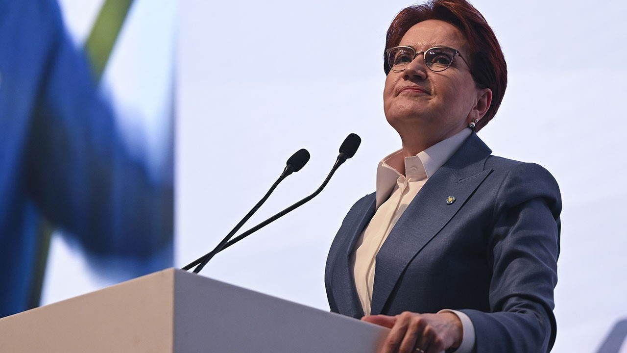 Meral Akşener hastaneye kaldırıldı, başkanlık divanı iptal edildi