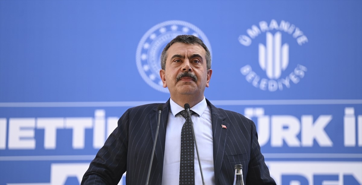 Bakan Yusuf Tekin yeni düzenlemeyi duyurdu: O dersten ortalaması 70 olmayan…