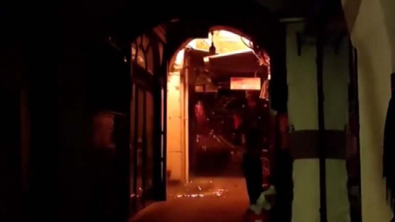 İstanbul'da Kapalıçarşı'nın çatısında yangın çıktı!