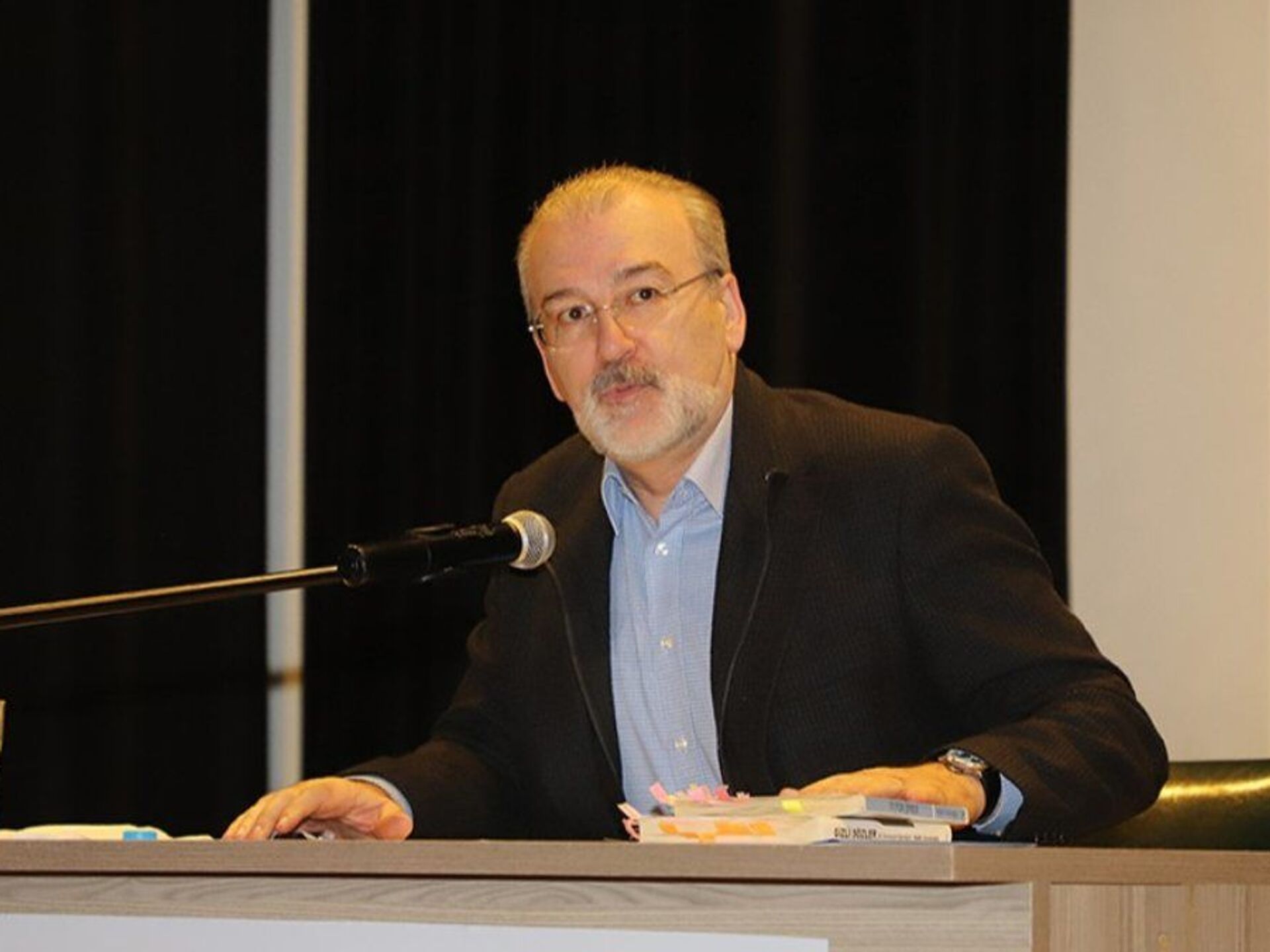Hulki Cevizoğlu'ndan Özgür Özel'e tokat gibi 'Atatürk' tepkisi: 'AK Parti'de eylemsel olarak var'