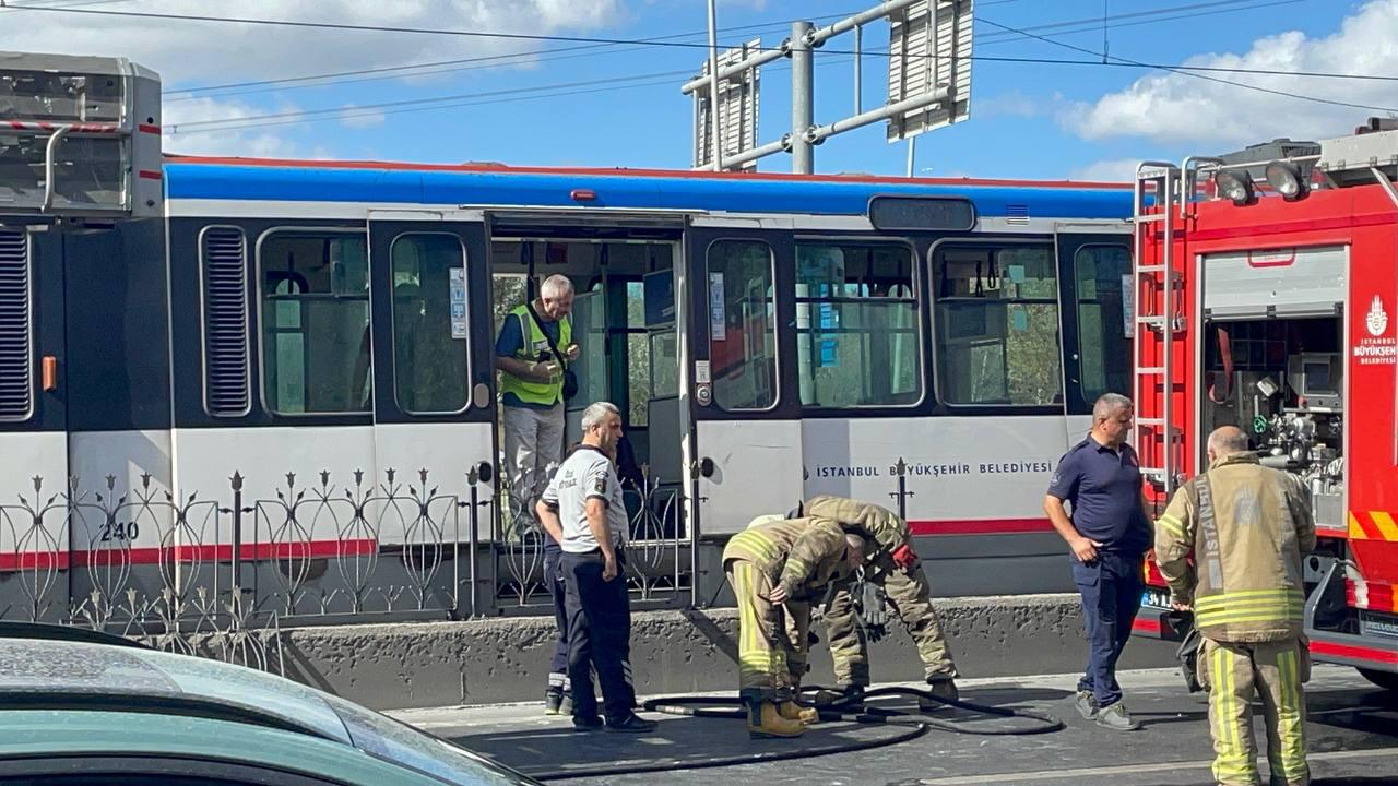 Topkapı Mescid-i Selam Tramvay Hattı'nda yangın çıktı