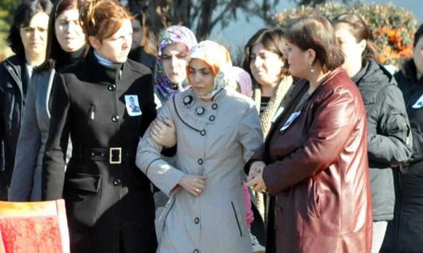 Kayseri'de şehit eşi aracında ölü bulundu!
