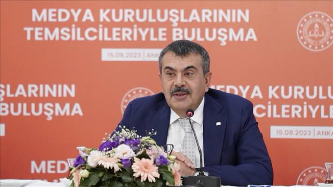 Milli Eğitim Bakanı Yusuf Tekin açıkladı! Okullarda kayıt ücreti ve bağış zorunluluğu var mı?