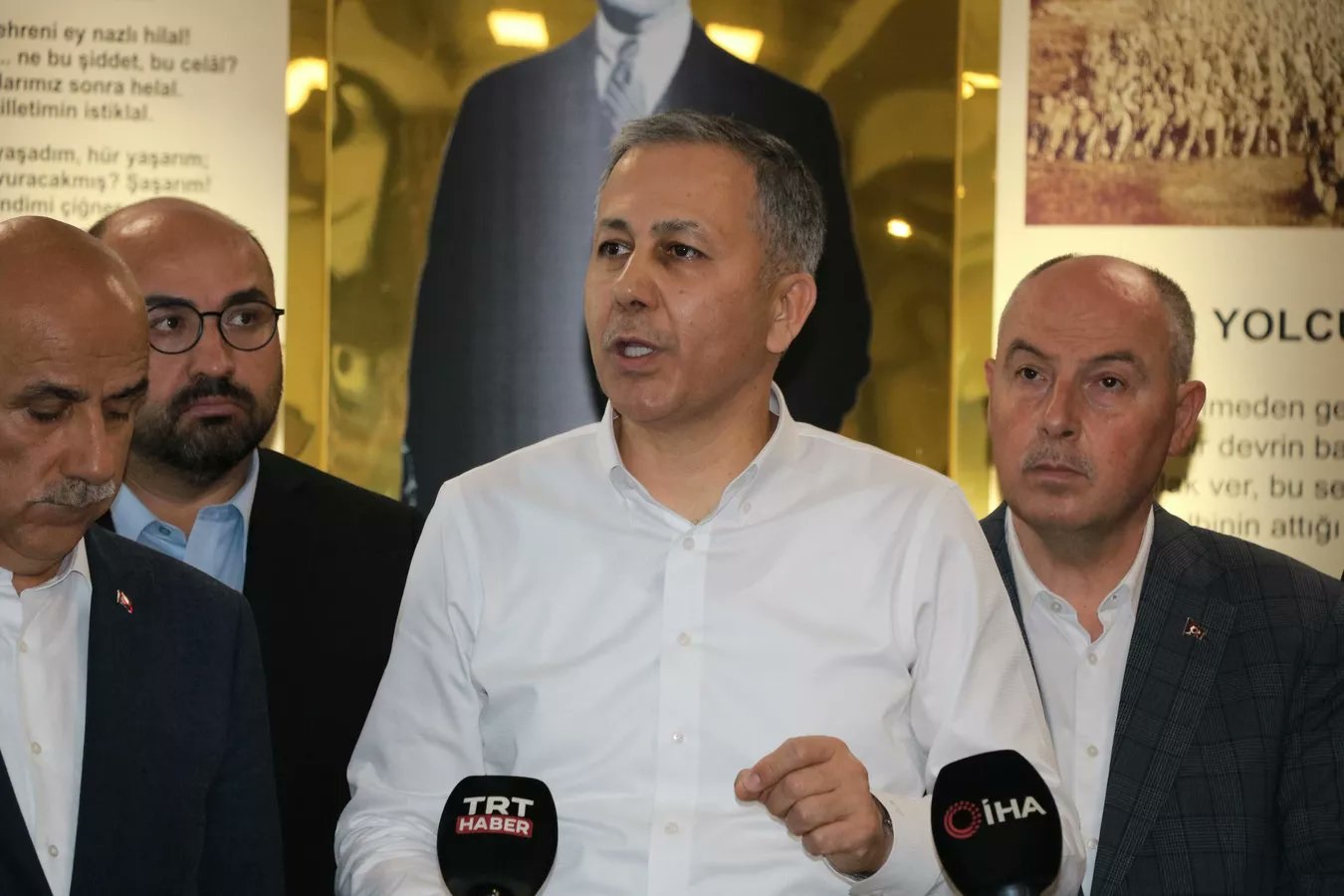 Ali Yerlikaya açıkladı! Kaç düzensiz göçmen geri gönderildi…