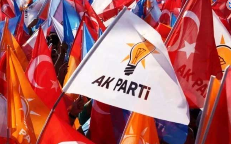 AK Parti'de istifalar devam ediyor! Bir başkan daha görevi bıraktı