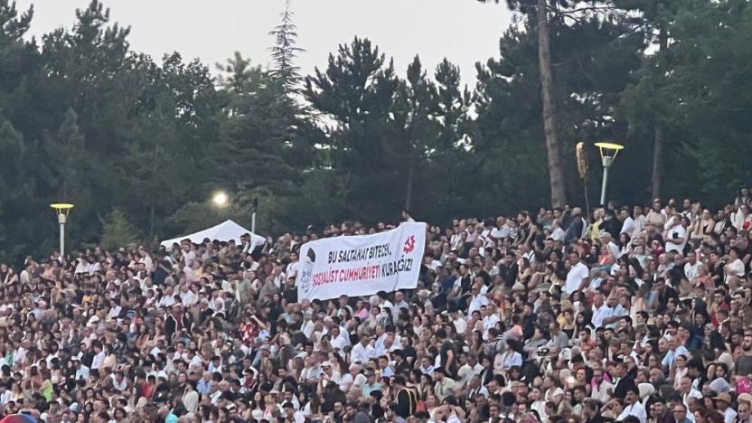 ODTÜ töreni Devrim'de yaptı: Yasak falan dinlemediler