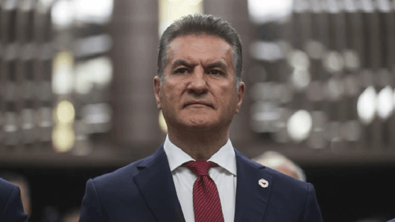 CHP'yi karıştıran toplantısı sonrası Mustafa Sarıgül'den şarkı sözlü gönderme