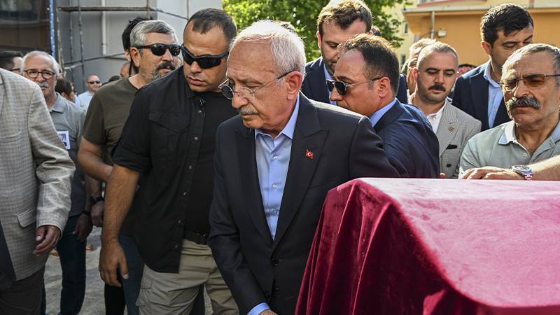 Kılıçdaroğlu'nun dayısı son yolculuğuna uğurlandı