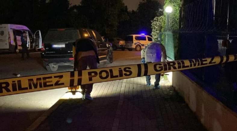 Ayrılmak isteyen sevgilisine sokak ortasında dehşeti yaşattı