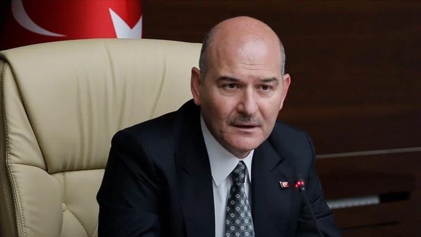 Süleyman Soylu önce paylaştı sonra sildi! Üniversiteden Atatürk fotoğrafını kaldırıp…