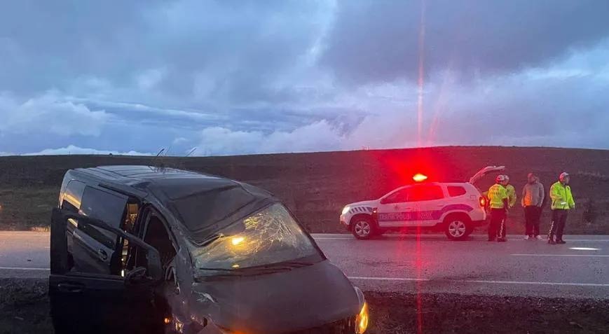 CHP Sivas Milletvekili Ulaş Karasu trafik kazası geçirdi