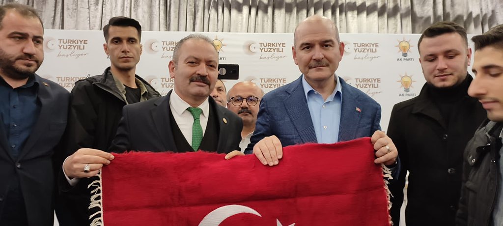 Ali Tilkici Süleyman Soylu'ya bayrak hediye etti söz aldı
