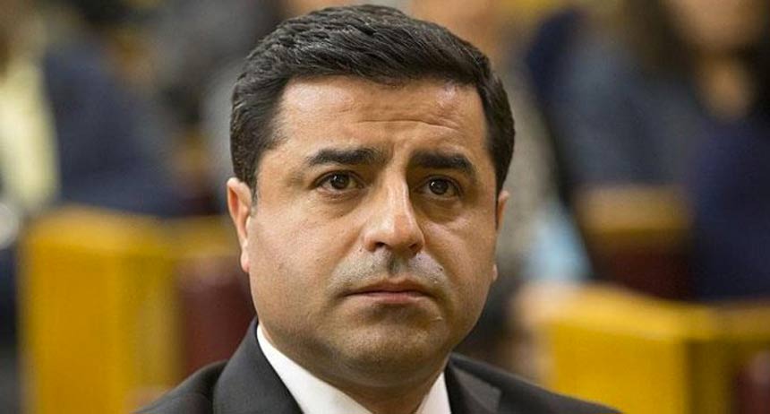 Selahattin Demirtaş'tan gençlere çağrı: 'Bu hayat böyle çekilmez diyorsan…'