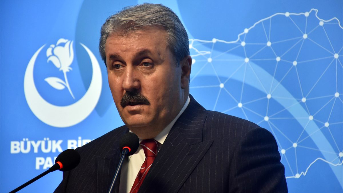 Mustafa Destici: HÜDA PAR ile HDP eşit değildir!
