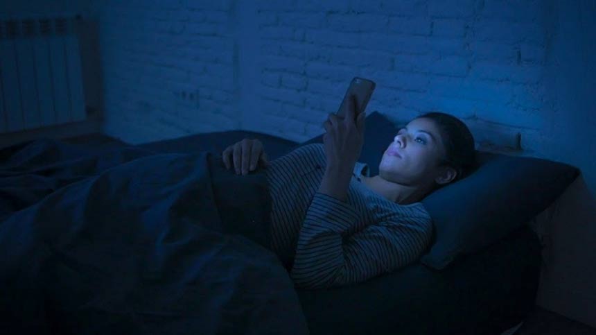 iPhone'dan kullanıcılarına uyarı: Telefonu göğsünüze çok yaklaştırmayın