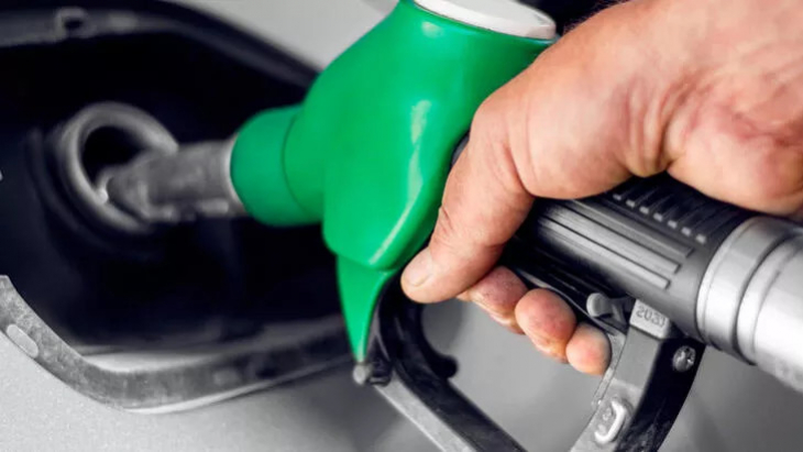 Pazartesi gece yarısından itibaren benzine zam geliyor! İşte zam miktarı
