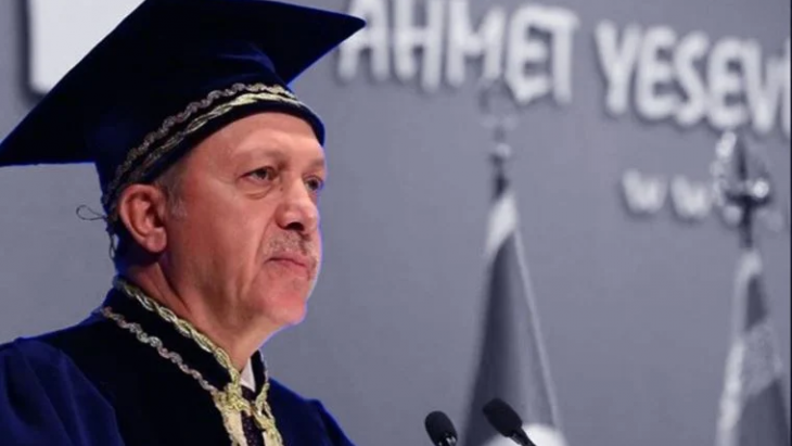 Erdoğan'ın üniversite diploması sonunda paylaşıldı!