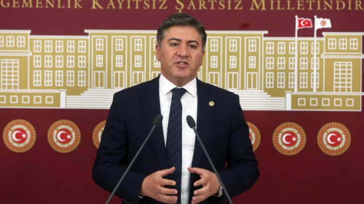 CHP'li Murat Emir: Bayram ikramiyesini Bay Kemal verdi!