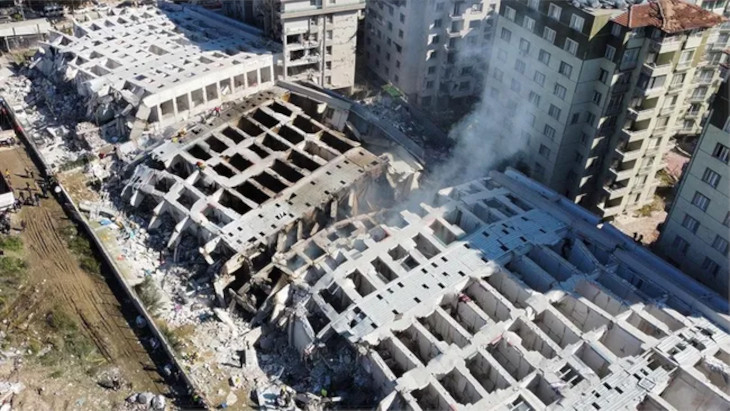 Rönesans Rezidans neden çökmedi, arkaya yattı? Uzmanlardan o binalar için uyarı