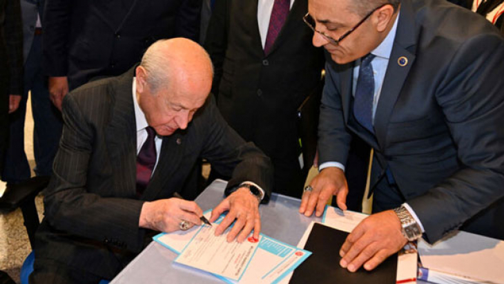 Devlet Bahçeli'den milletvekilliği adaylık başvurusu!