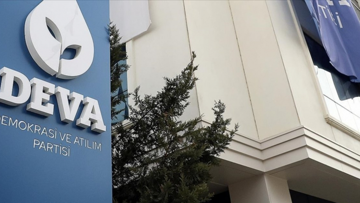 DEVA Partisi'nde istifa depremi!